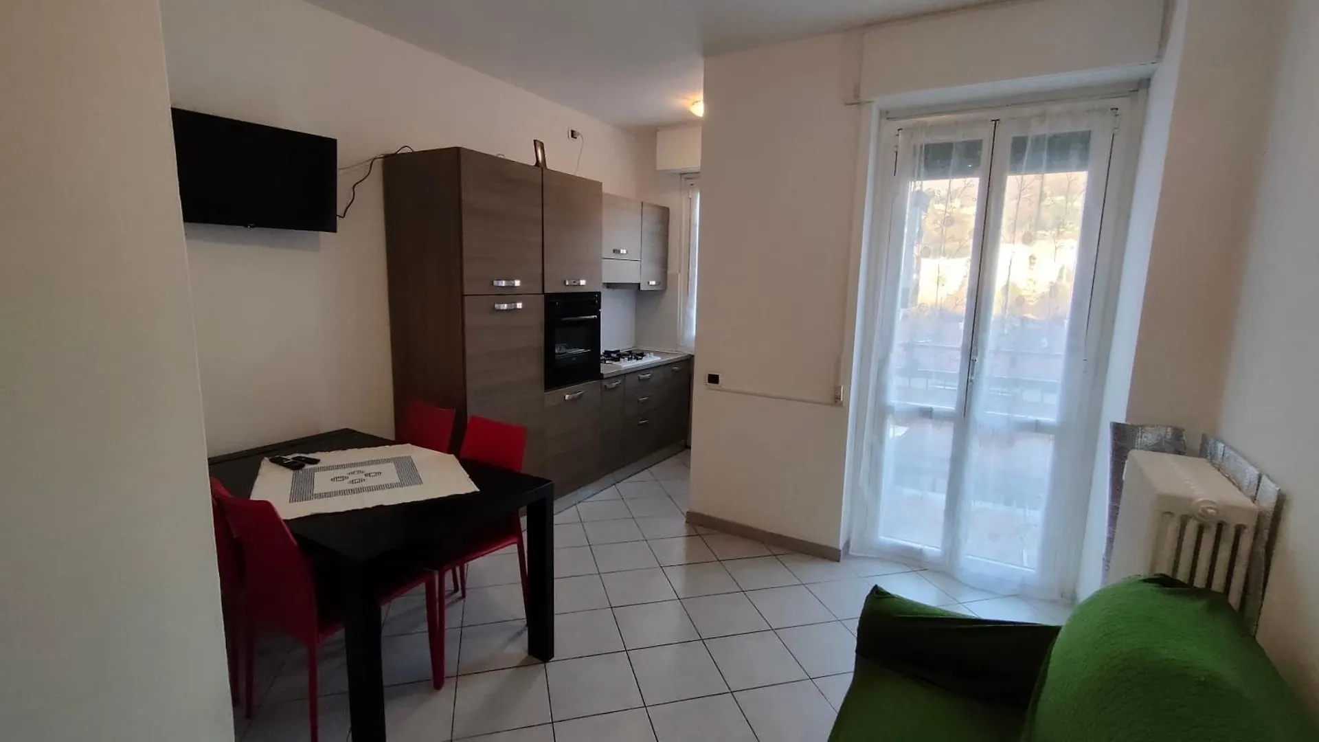 Апартаменты 250 M Dal Lago - Turati 98 - Free Wifi Лекко
