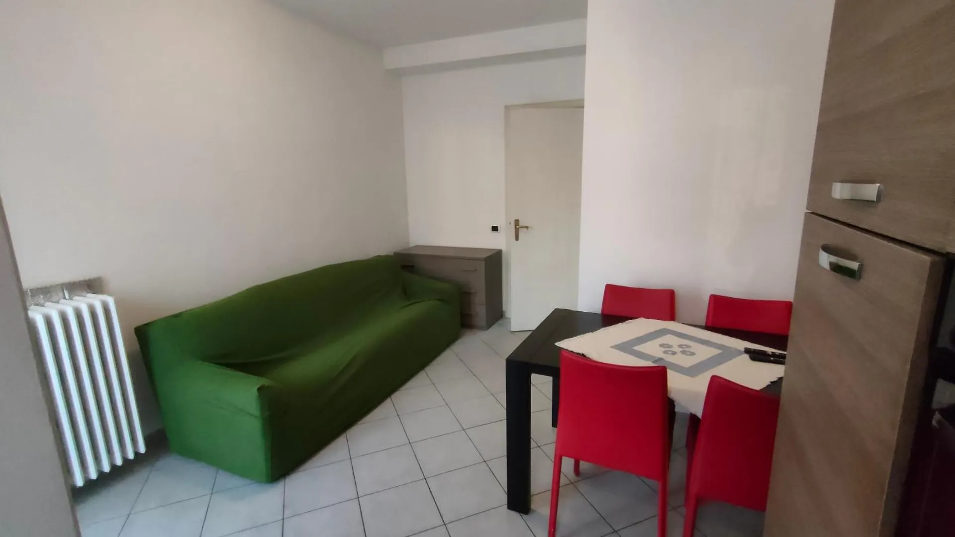 250 M Dal Lago - Turati 98 - Free Wifi Lecco Apartment