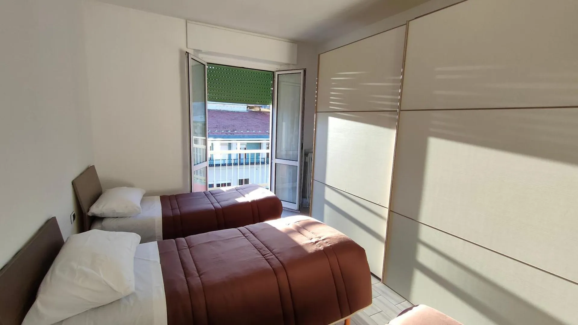 250 M Dal Lago - Turati 98 - Free Wifi Lecco